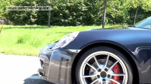 Nov� Porsche 911 - video