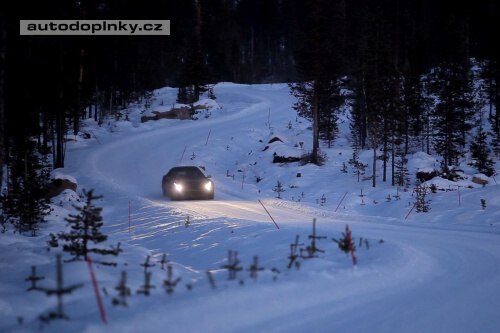Nov� fotografie Ferrari FF
