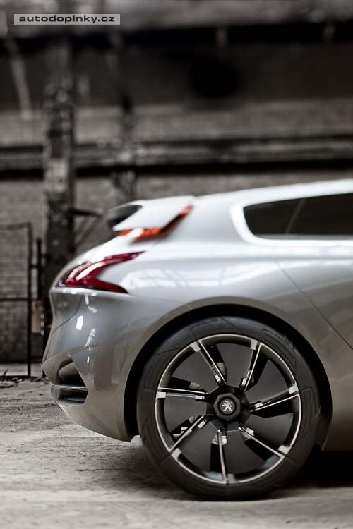 Peugeot chyst� HX1