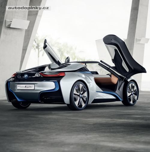 BMW i8 Spyder - video