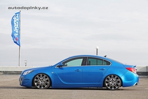 Insignia od MR Car