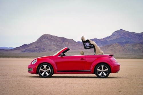 VW zve�ejnil ceny kabrioletu Beetle