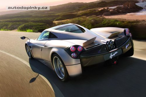 Pagani Huayra v dokumentu