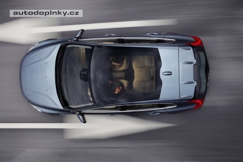 Volvo p�edstavuje V40