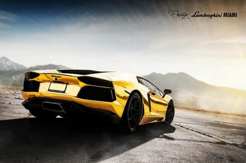 Zlat� Aventador - video