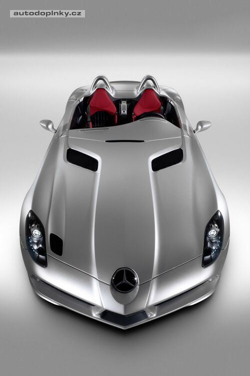 Posledn� SLR je Stirling Moss