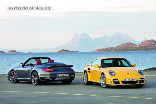 Porsche 911 s nov�m motorem
