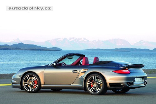Porsche 911 s nov�m motorem