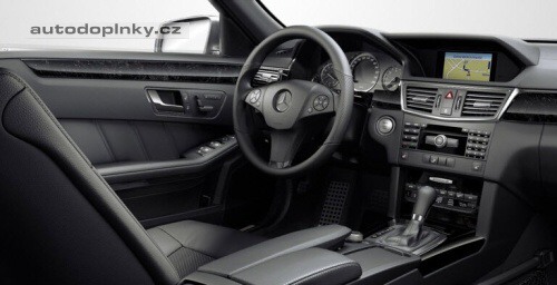Mercedes-Benz E v nov�m
