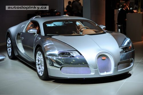 Trio nov�ch Veyron� v Dubaji