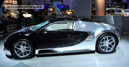 Trio nov�ch Veyron� v Dubaji
