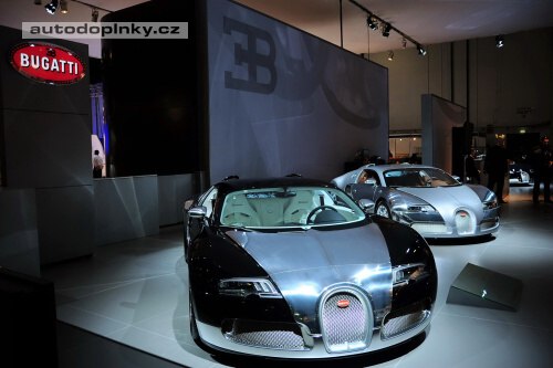 Trio nov�ch Veyron� v Dubaji