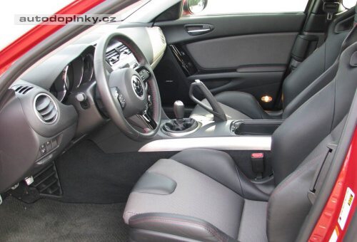 Mazda RX-8 nov�