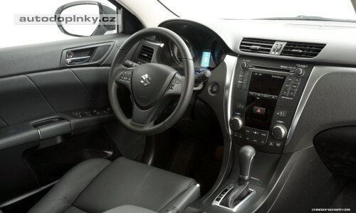 Suzuki Kizashi ofici�ln�