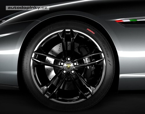 Lamborghini s dal��m obr�zkem