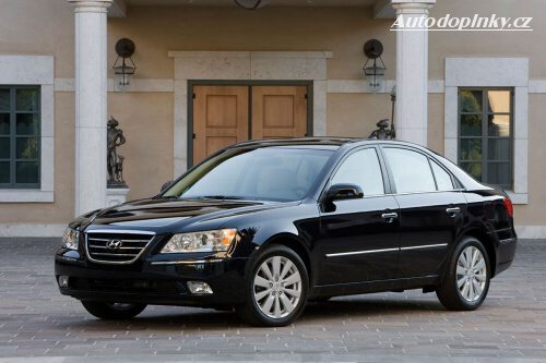 Hyundai Sonata v nov�m