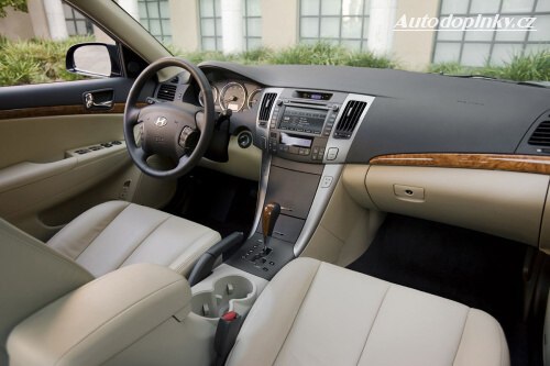 Hyundai Sonata v nov�m