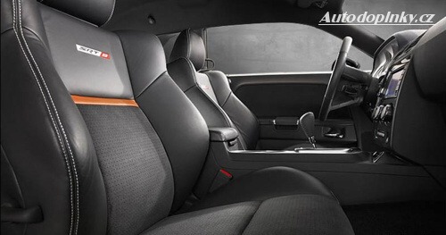 Interi�r Dodge Challenger