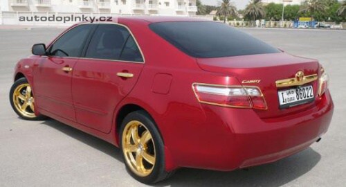 Camry s v�bavou ze zlata