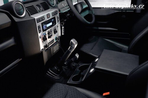 Defender SVX slav� �edes�tiny