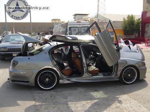 BMW 7 z Nissanu Maxima