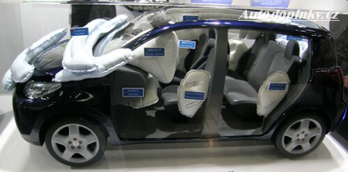 Toyota s nov�mi airbagy