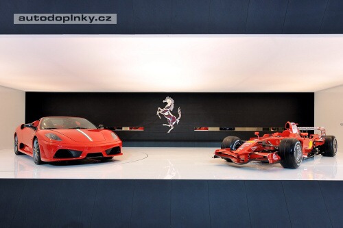 Ferrari Scuderia Spider 16M