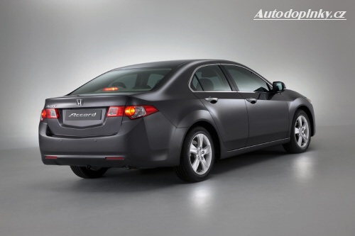 Honda Accord v nov�m