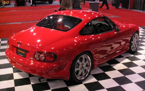 Chyst� Mazda kup� MX-5