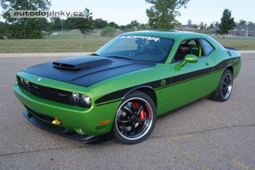 Challenger Targa se st�echou