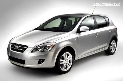 Auto roku 2008 m� Kia cee�d