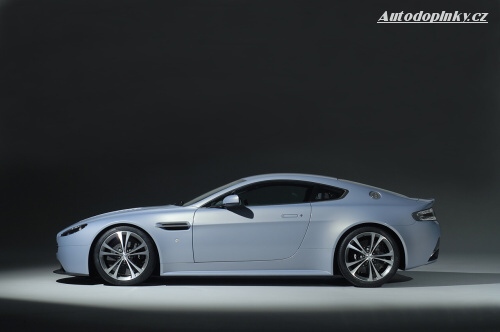 Nov� fotky Vantage RS