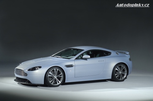 Nov� fotky Vantage RS