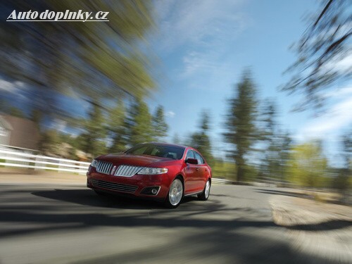 Lincoln m� vlajkovou lo� MKS