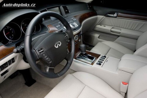 Infiniti M45 v nov�m