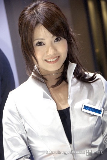 D�vky z Tokyo Motor Show