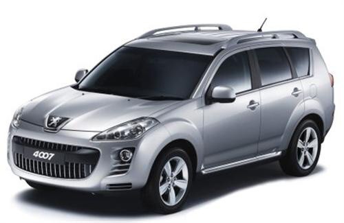 Citroen C-Crosser a Peugeot 4007