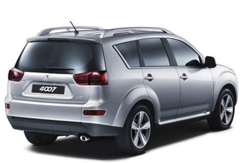 Citroen C-Crosser a Peugeot 4007