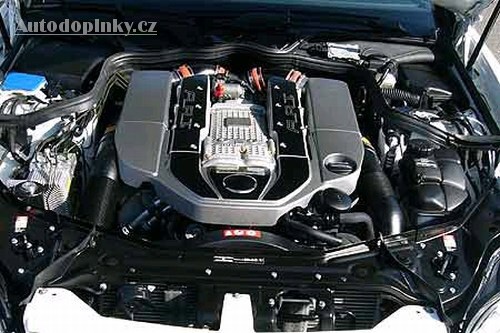 tuning-aktuality/00_rok_2005/13_04_2005_mercedes_cls/4