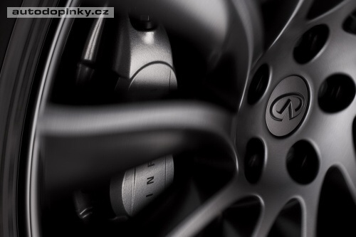 Infiniti FX v limitovan� edici