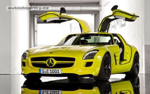Mercedes SLS AMG na baterky