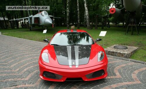 Ferrari F430 od Status Design