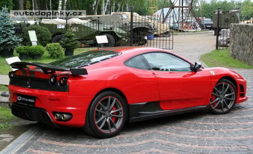 Ferrari F430 od Status Design