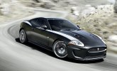 Jaguar slav� modelem XKR 75