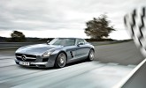 Hr��i GT5 mohou vyhr�t SLS