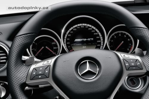 Mercedes C63 AMG v detailech