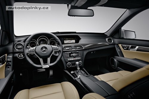 Mercedes C63 AMG v detailech