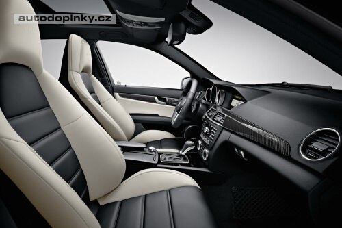 Mercedes C63 AMG v detailech