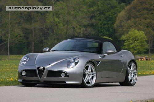 Alfa Romeo 8C Spider � 600 kon�