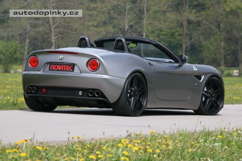 Alfa Romeo 8C Spider � 600 kon�
